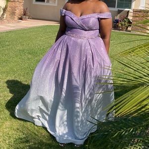 Beautiful prom dress, only worn once, excellent condition!